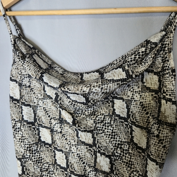 Bebe Sexy Snakeskin Look Dress With Cowl Front Spaghetti Strap Size S - Picture 8 of 10